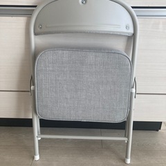 ワイド　ローチェア　折りたたみ　子供椅子　玄関椅子
　の画像