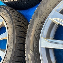 YOKOHAMAスタッドレスタイヤ14インチの画像