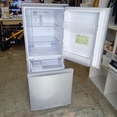 SHARP 　2019年　137L　２ドア冷蔵庫の画像