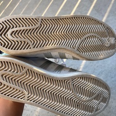 adidas Superstar ホワイトスニーカーの画像