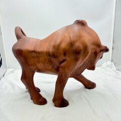 【❗️✨猛々しい牛✨❗️】重厚感ある木彫りの牛 50cm級・5kg超え 迫力インテリア オブジェ 置物 現状品の画像