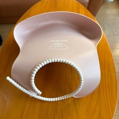 大人気【Baby Bjorn】ベビービョルン　ベビースタイ　お食事エプロン　離乳食　パウダーピンク　お食事スタイ　離乳食グッズの画像