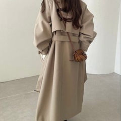 ケープ付きロングコートの画像