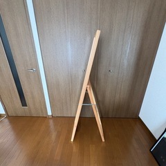 木製の姿見の画像