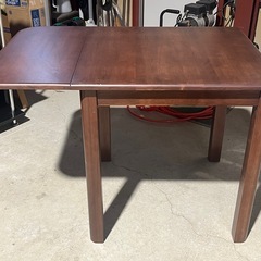 ダイニングテーブル　ブラウン　コンパクトサイズ　食卓テーブル　全国家具工業連合会　伸長式　木製の画像
