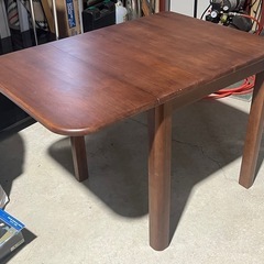 ダイニングテーブル　ブラウン　コンパクトサイズ　食卓テーブル　全国家具工業連合会　伸長式　木製の画像