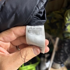 【超美品】モンベル スペリオダウン M 黒 クルーネック インナーダウンの画像