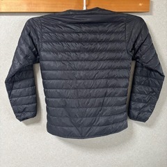 【超美品】モンベル スペリオダウン M 黒 クルーネック インナーダウンの画像