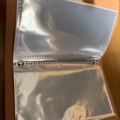 家計簿、お金などをしまっておく入れ物の画像