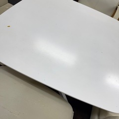 テーブルセット椅子4点付きの画像