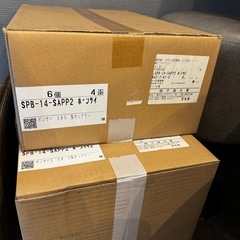 グラス100個の画像