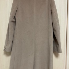 アニエスべー　ベージュ　コートの画像