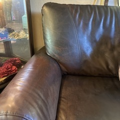 3人がけブラウン系ソファ
の画像