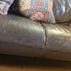 3人がけブラウン系ソファ
の画像