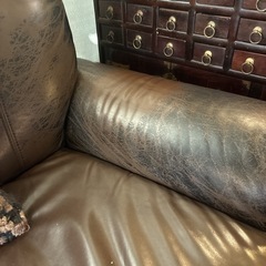 3人がけブラウン系ソファ
の画像