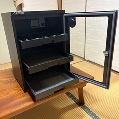 防湿庫(カメラボディや交換レンズ保管に最適)の画像