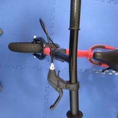 ★ほぼ新品！★キッズバイクSPARKY★ブレーキ・スタンド・説明書・ステッカー付き★タイヤは本物ゴムタイヤ★サドルの高さ調整可能★バランスバイク・ストライダー・キックバイクをお探しの方へ！の画像