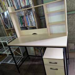 シンプルな机♪収納棚付、ワゴンSETです！の画像