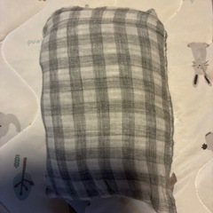 授乳ケープと授乳用の紐の画像