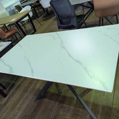 セラミックダイニングテーブルが2万以下！！！の画像