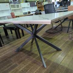 セラミックダイニングテーブルが2万以下！！！の画像