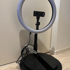 リングライト付き✨携帯スタンドの画像