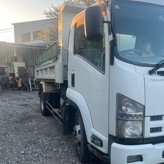 Isuzu 4 tonの画像