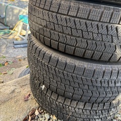 165/65R13スタッドレスタイヤ　ホイール付き　溝ありますの画像