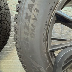 スタッドレスタイヤ4本の画像