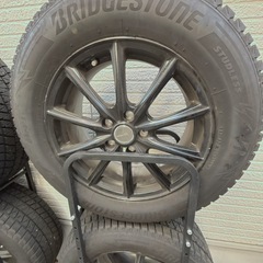 スタッドレスタイヤ4本の画像