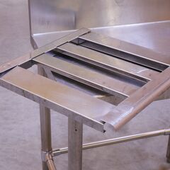 ≪zyt2581ジ≫ マルゼン バックガード付き作業台 架台/コンロ台 幅60cm 奥行45cm 下段スノコ棚 店舗/調理台/ステンレス/中古厨房機器/宮城県仙台市 071113-10の画像