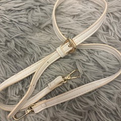 バッグのショルダーべるとベルトの画像