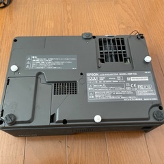 EPSON EMP-732 プロジェクターの画像