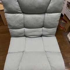 (予定者あり)座椅子２個の出品(１つだけの引き取りも可能です) 11月25日までに引き取れる方限定 の画像