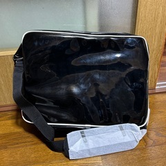 FILA のスポーツバッグの画像