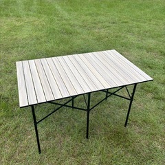 アウトドアテーブルの画像