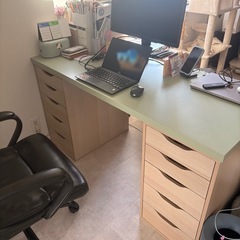 【引渡し予定あり】LAGKAPTEN ラグカプテン / ALEX アレクス デスク, ホワイトステインオーク調, 140x60 cmの画像