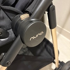 【美品】nuna ixxa リベテッドローズの画像