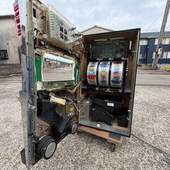 ▲戦国basara2 実機 パチスロ コイン不要機付き お引き取り限定の画像