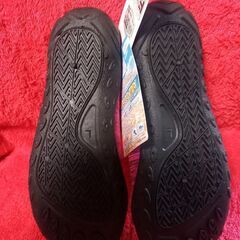 マリンシューズ　 新品　タグ付き　 サイズ　24㎝～25㎝の画像