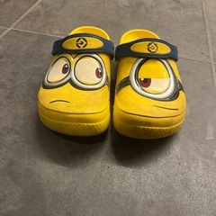 キッズ クロックス　20㎝　
ミニオン　の画像