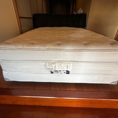 IDC大塚家具 キングスダウン ベットフレーム マットレス ダブルサイズの画像