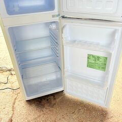 【❗️✨レトロな雰囲気✨❗️】アイリスオーヤマ PRR-122D-W（2024年製）114L ノンフロン冷凍冷蔵庫 美品・清掃済みの画像