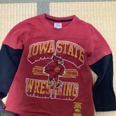 130センチ　秋冬服 トレーナー　長袖Tシャツの画像