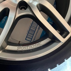 18インチ8j / 225/45R18 スタッドレスタイヤホイール４本
セットの画像