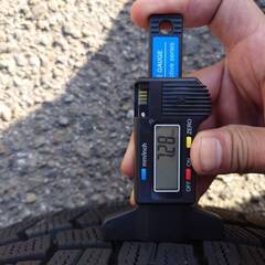 195/65/15 スタッドレスタイヤ　プリウス　バリ溝の画像