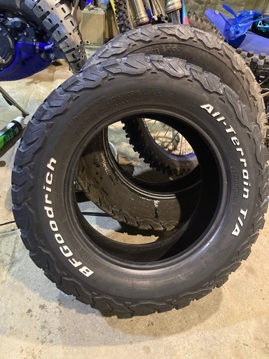 BF goodrich KO2オールテレーンタイヤ