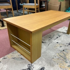 便利なマガジンラック付センターテーブルの画像