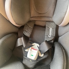 コンビのチャイルドシート「ミニマグランデ エッグショック UF」の画像