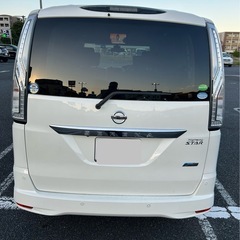 平成27年　日産セレナ　HYBRIDの画像
